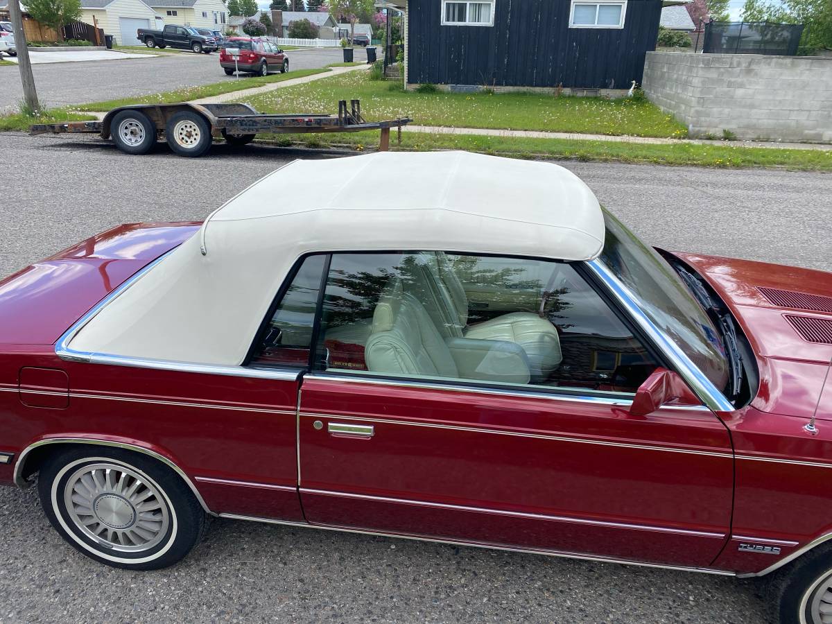 Chrysler-Lebaron-convertible-1985-8