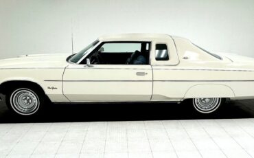 Chrysler-New-Yorker-1976-1