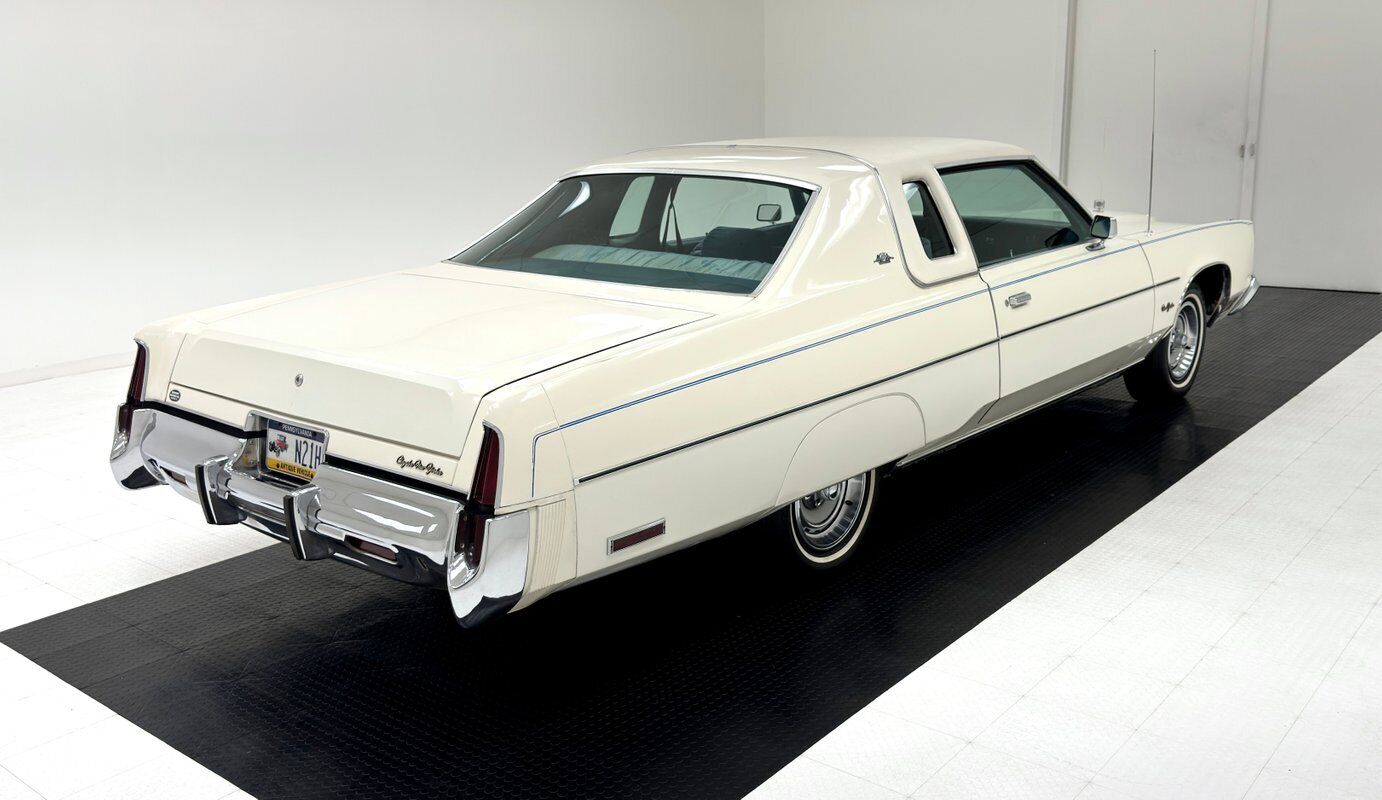 Chrysler-New-Yorker-1976-4