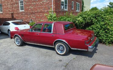 Chrysler-New-Yorker-Berline-1987-4