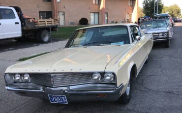 Chrysler-Newport-1968-20