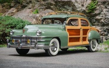 Chrysler-Town-Country-1947-3