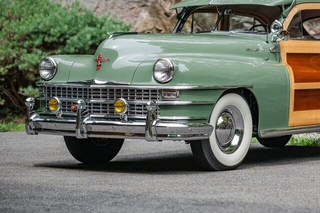 Chrysler-Town-Country-1947-4