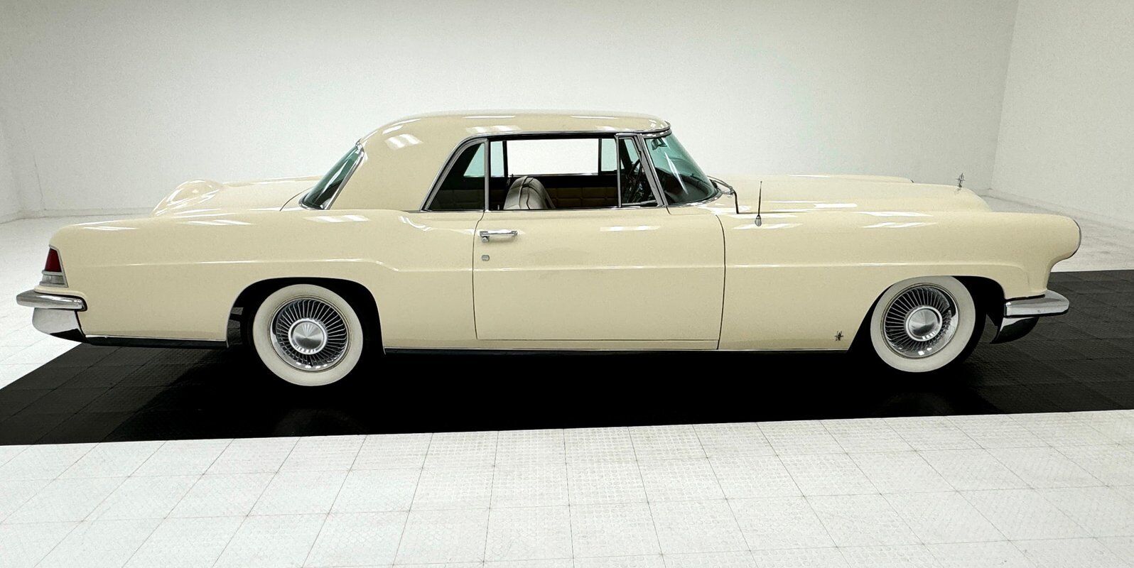 Continental-Mark-II-1956-5