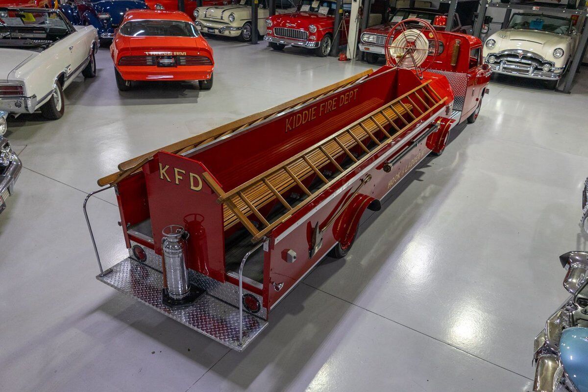 Crosley-Hook-Ladder-Fire-Truck-Pickup-1951-8