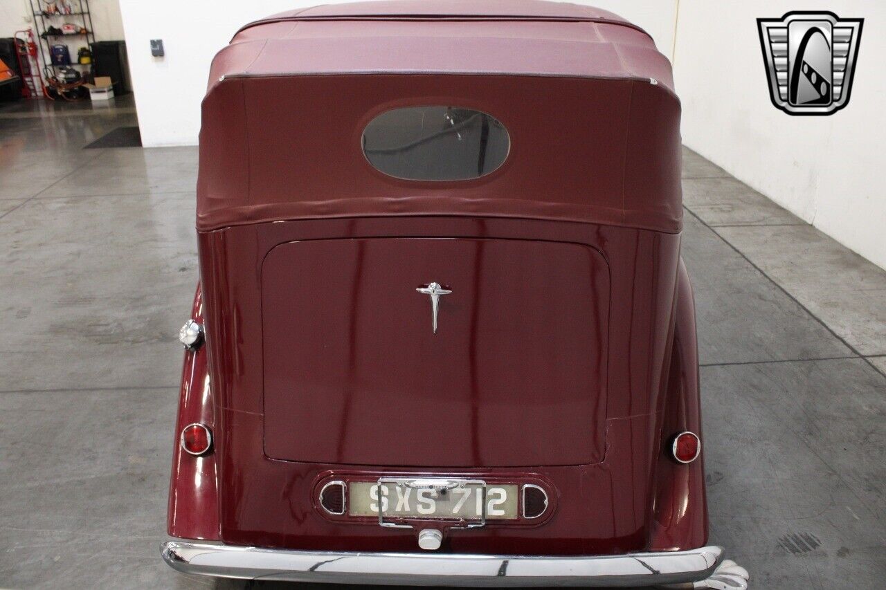 Daimler-DE-27-Berline-1950-11