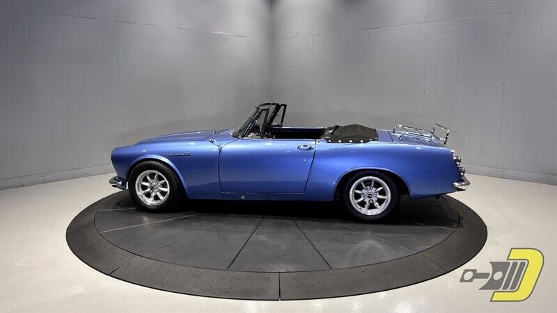 Datsun-1600-Cabriolet-1967-2