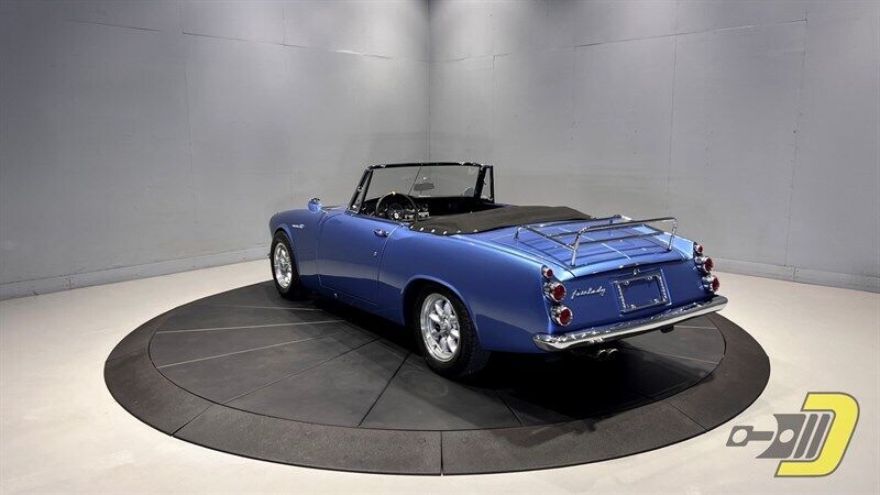 Datsun-1600-Cabriolet-1967-4