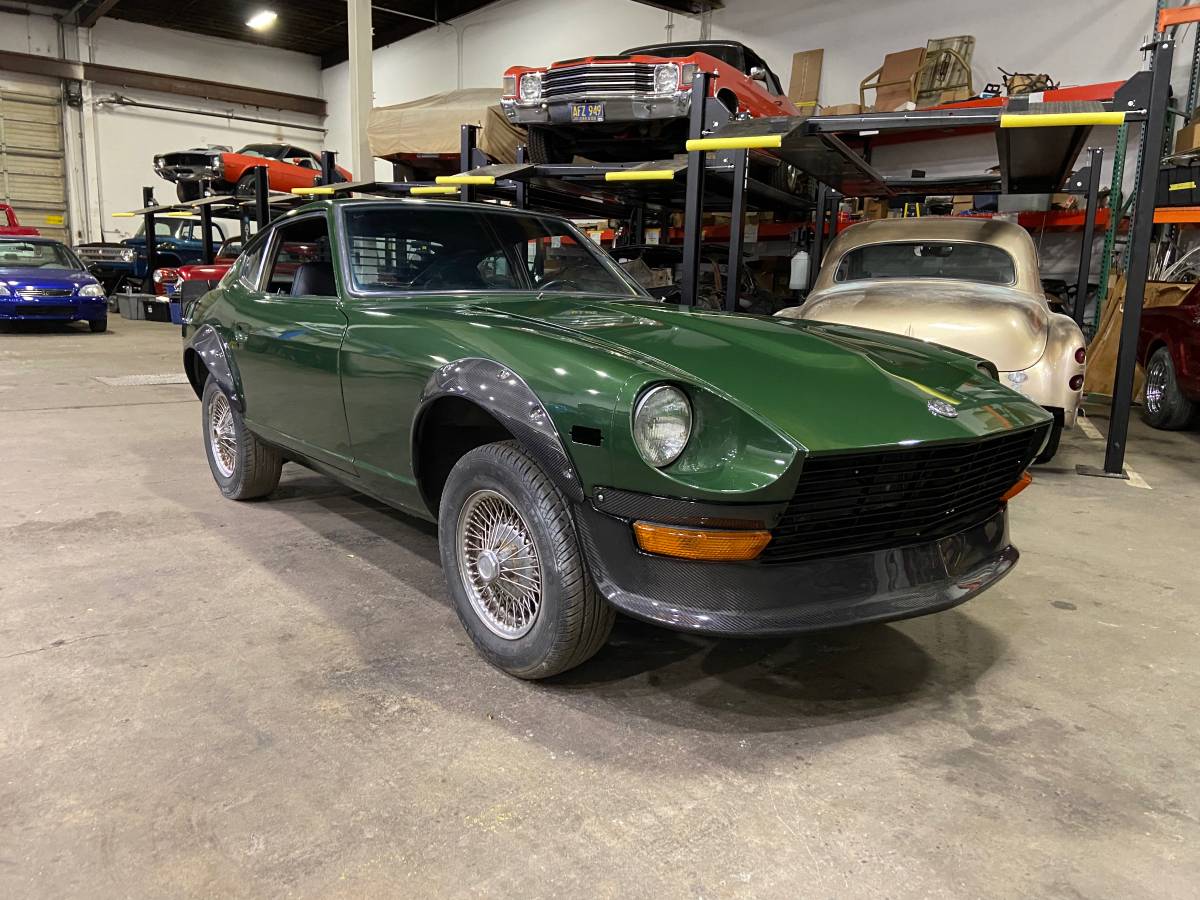 Datsun-240z-1975-3