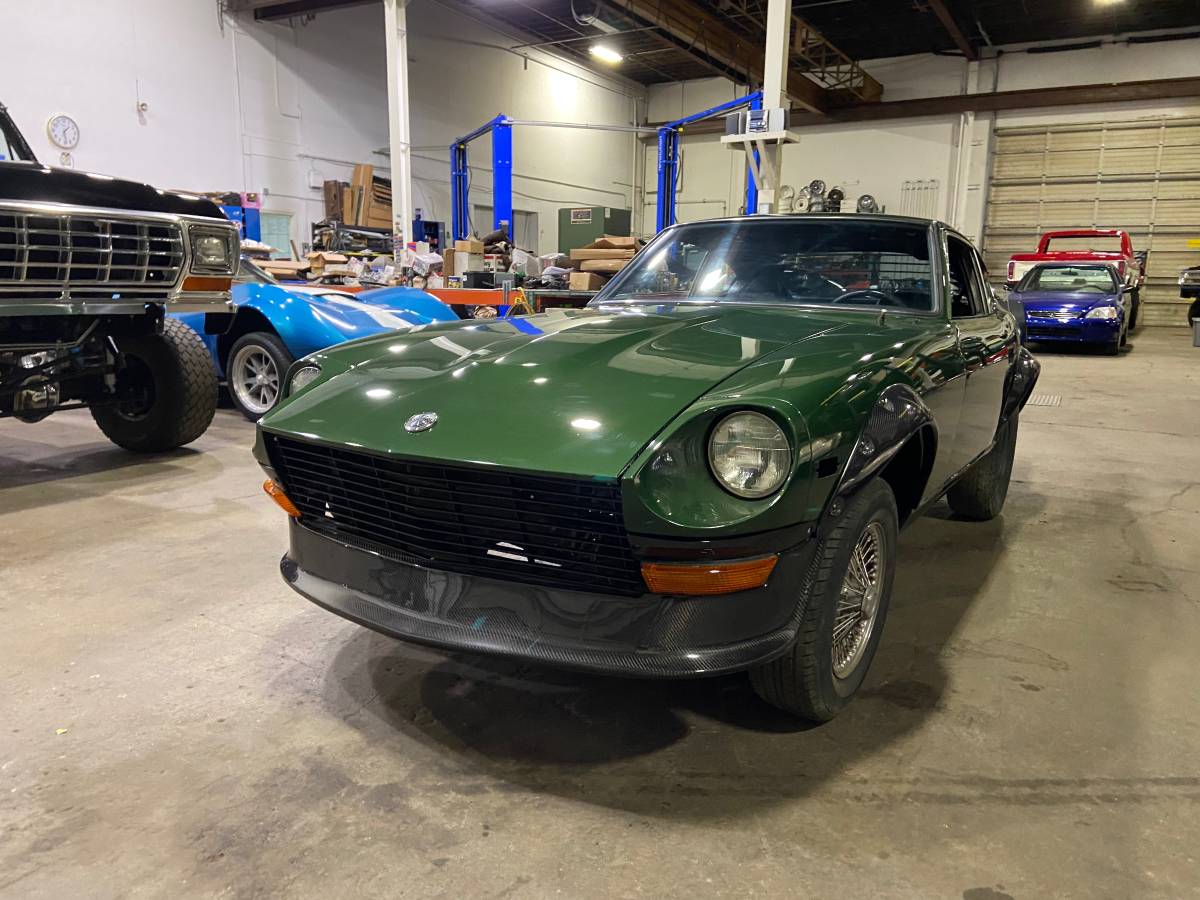 Datsun-240z-1975-4