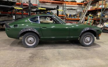 Datsun-240z-1975-6