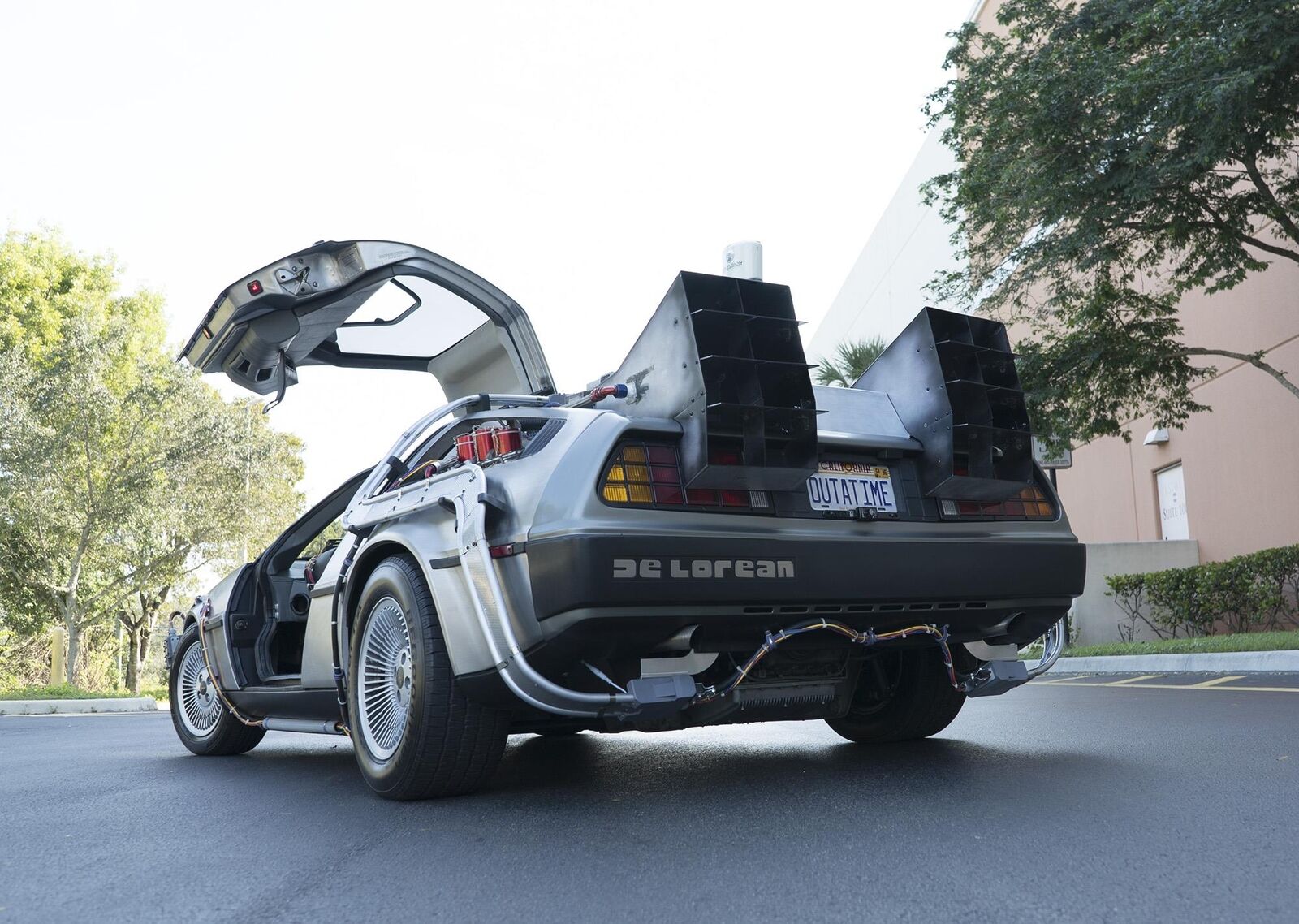 DeLorean-DMC-12-Coupe-1981-1