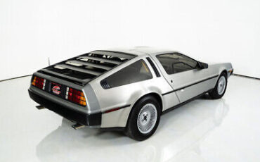 DeLorean-DMC-12-Coupe-1981-11