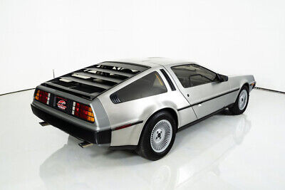 DeLorean-DMC-12-Coupe-1981-11