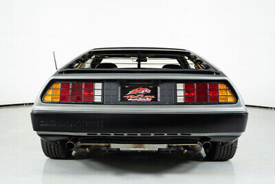 DeLorean-DMC-12-Coupe-1981-8