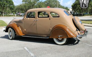 DeSoto-Airflow-Berline-1935-5