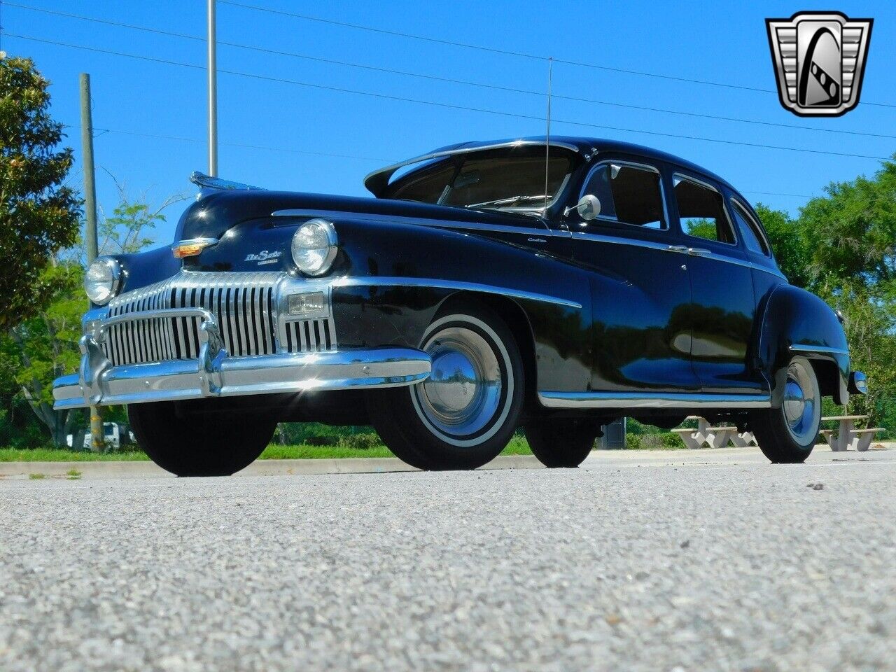 DeSoto-Deluxe-1948-2