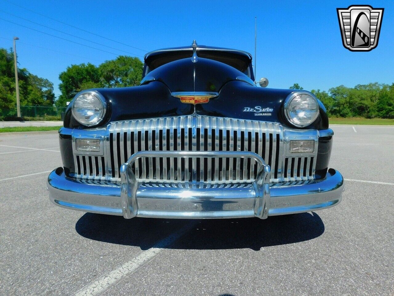 DeSoto-Deluxe-1948-9