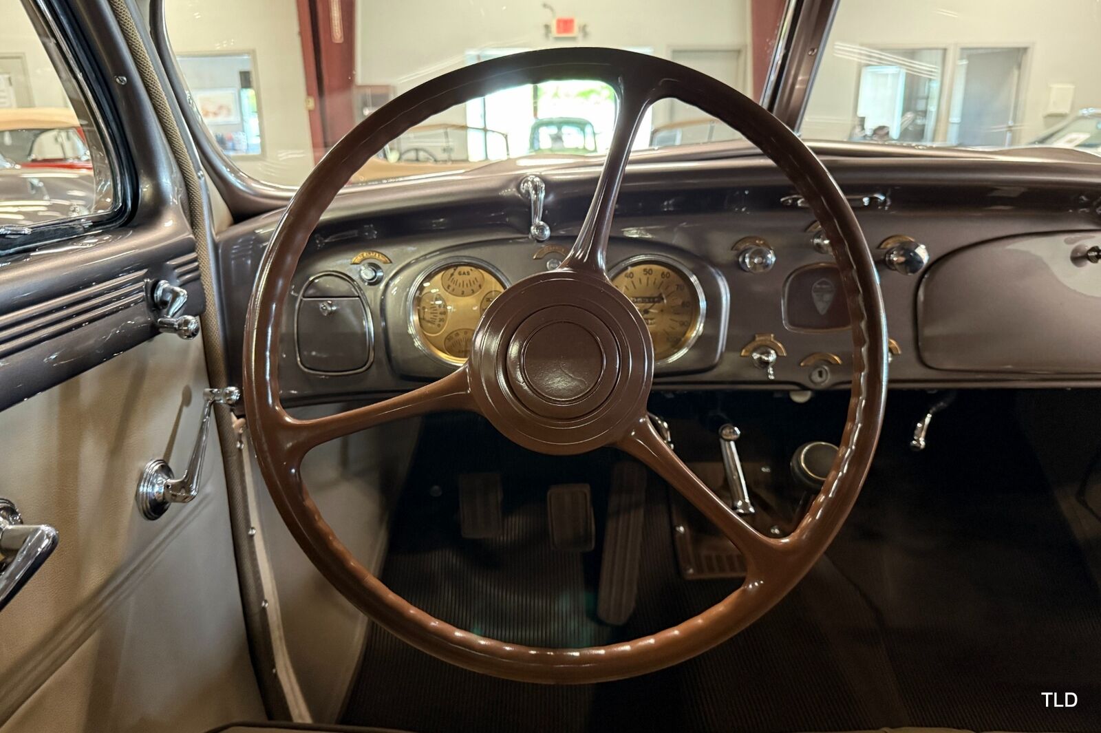 DeSoto-Series-SE-Airflow-Coupe-1934-8