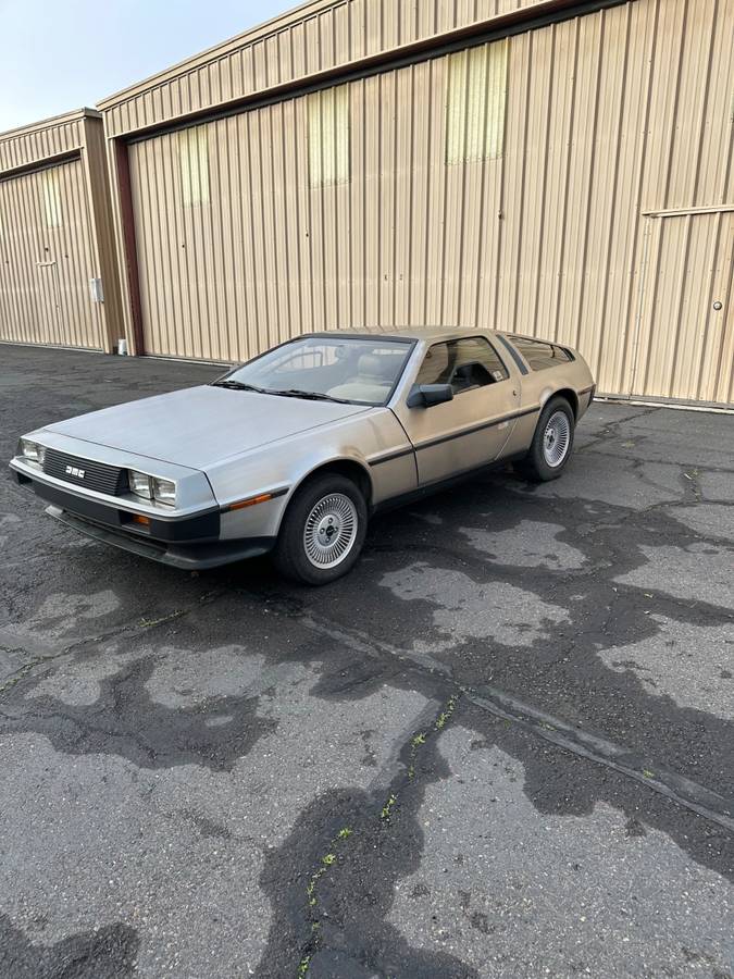 Delorean-Dmc-1981-1