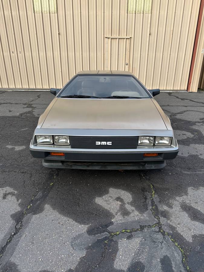 Delorean-Dmc-1981