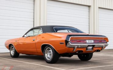 Dodge-Challenger-1970-11