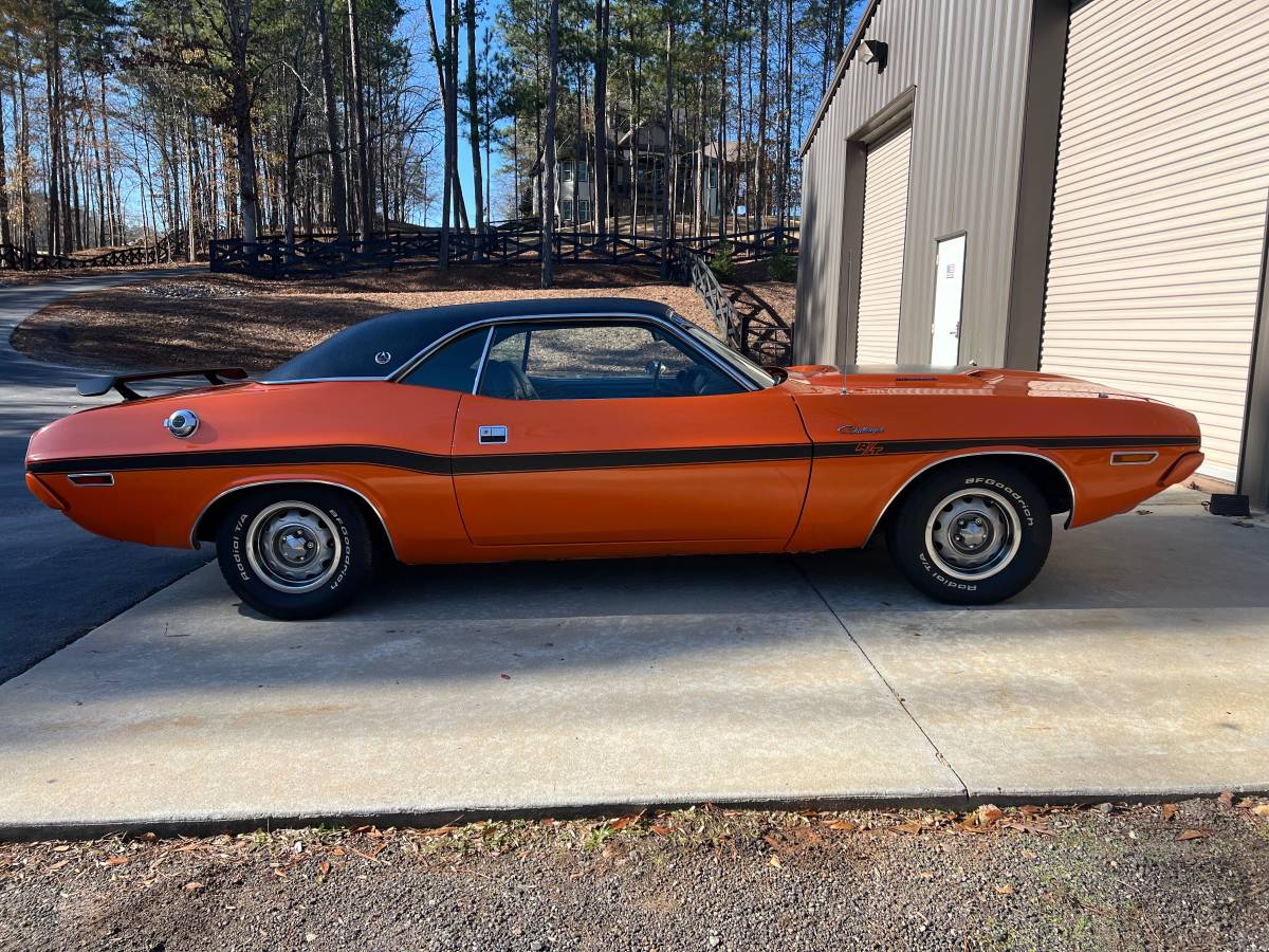 Dodge-Challenger-1970-18