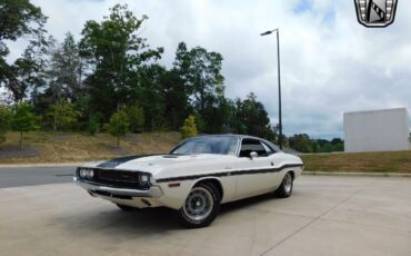 Dodge-Challenger-1970-2