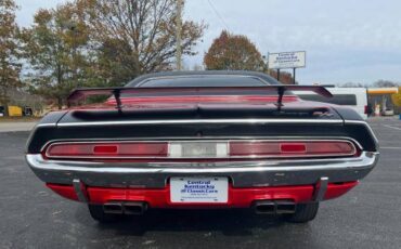 Dodge-Challenger-1970-23