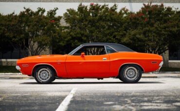 Dodge-Challenger-1970-25