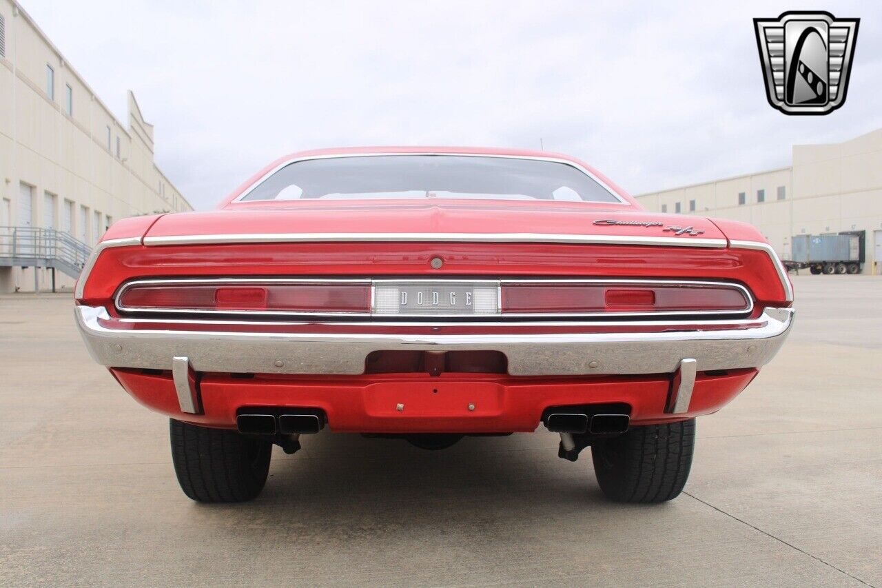 Dodge-Challenger-1970-4