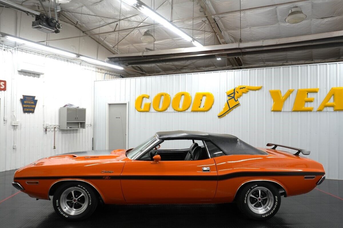 Dodge-Challenger-1970-4