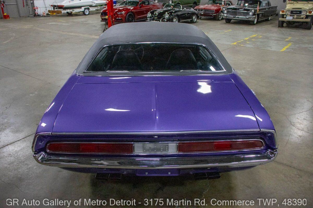 Dodge-Challenger-1970-4