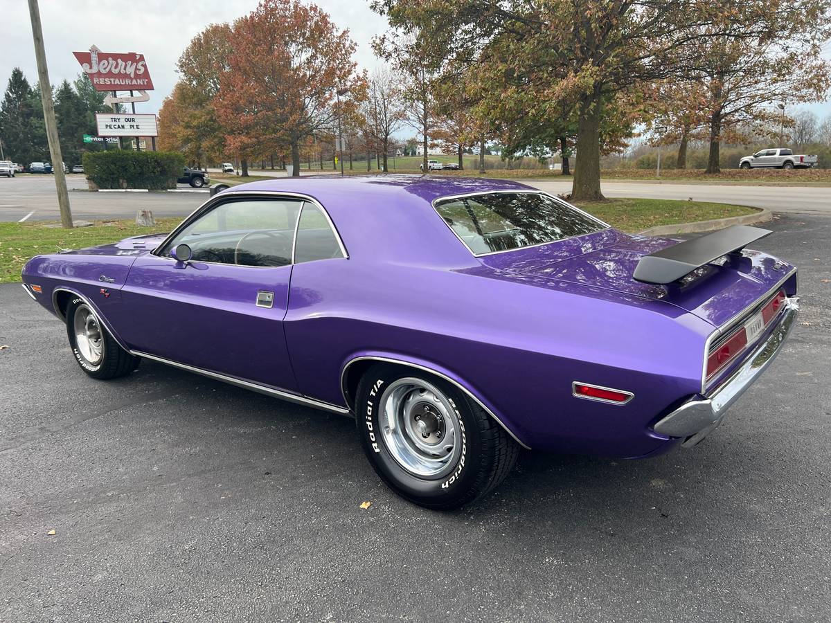 Dodge-Challenger-1970-5