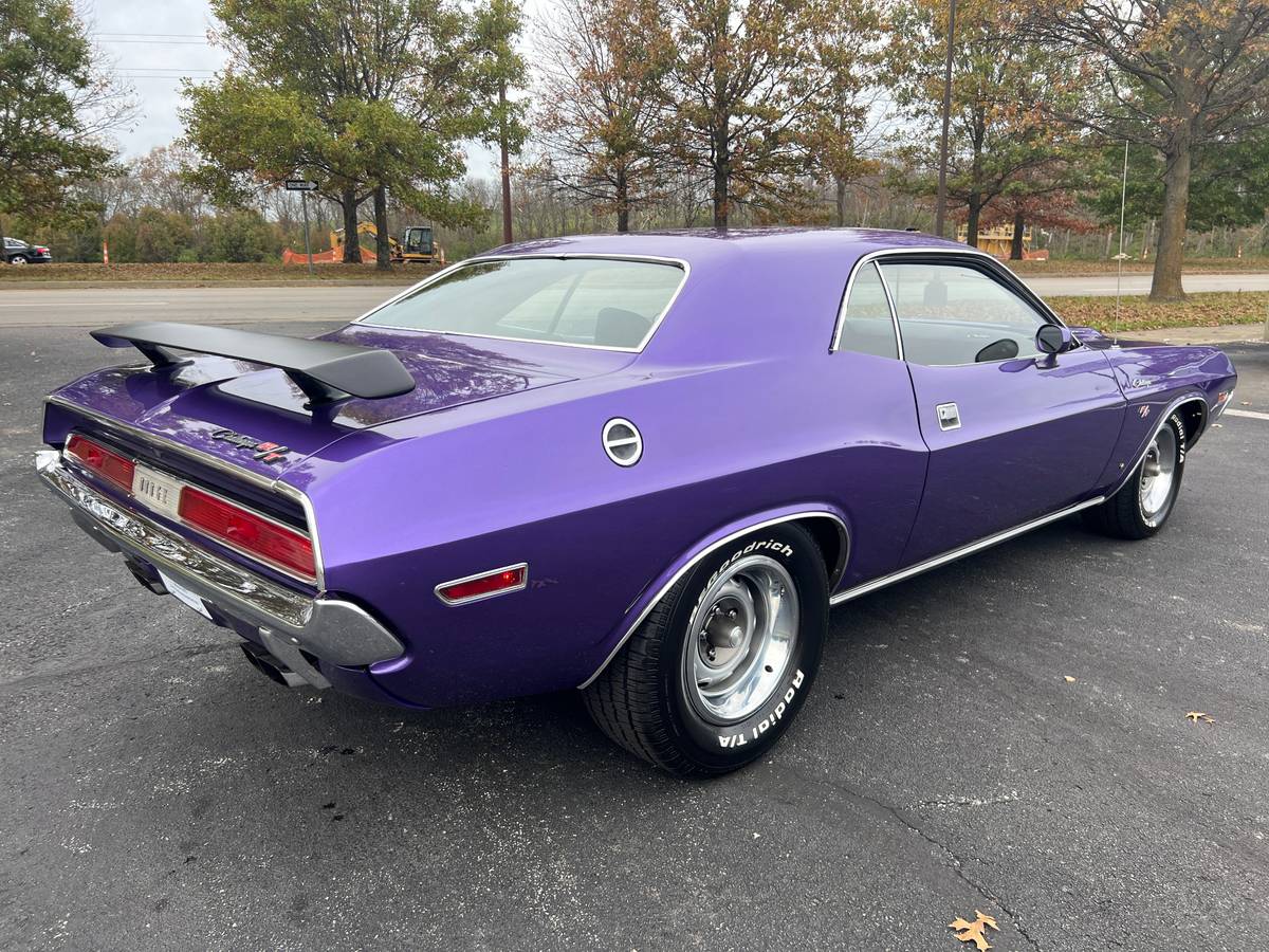 Dodge-Challenger-1970-7