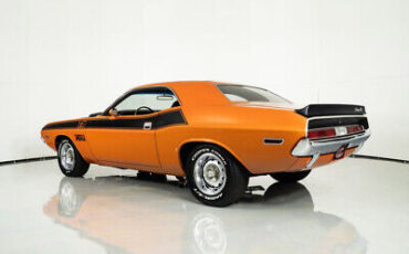 Dodge-Challenger-1970-9