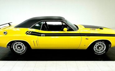 Dodge-Challenger-1971-5