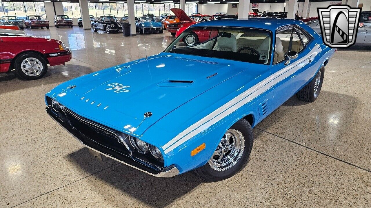 Dodge-Challenger-1972-2