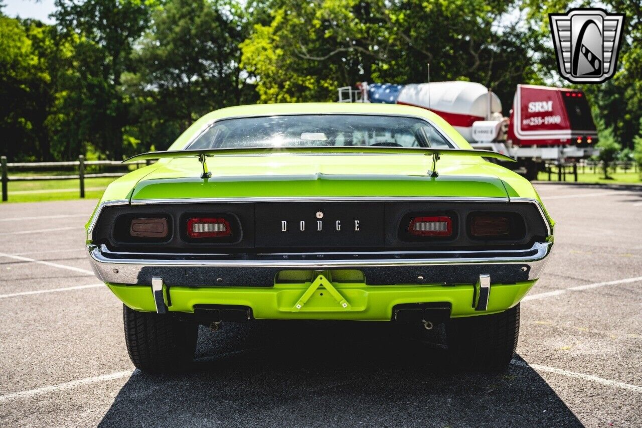 Dodge-Challenger-1972-5