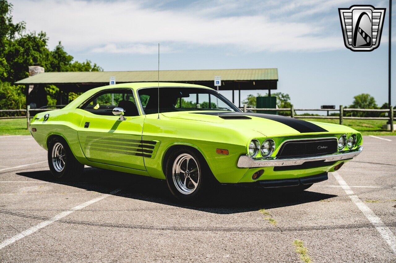 Dodge-Challenger-1972-8