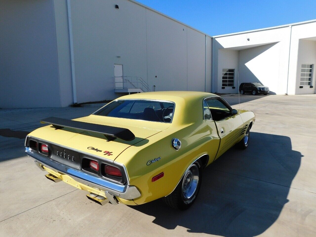 Dodge-Challenger-1973-10