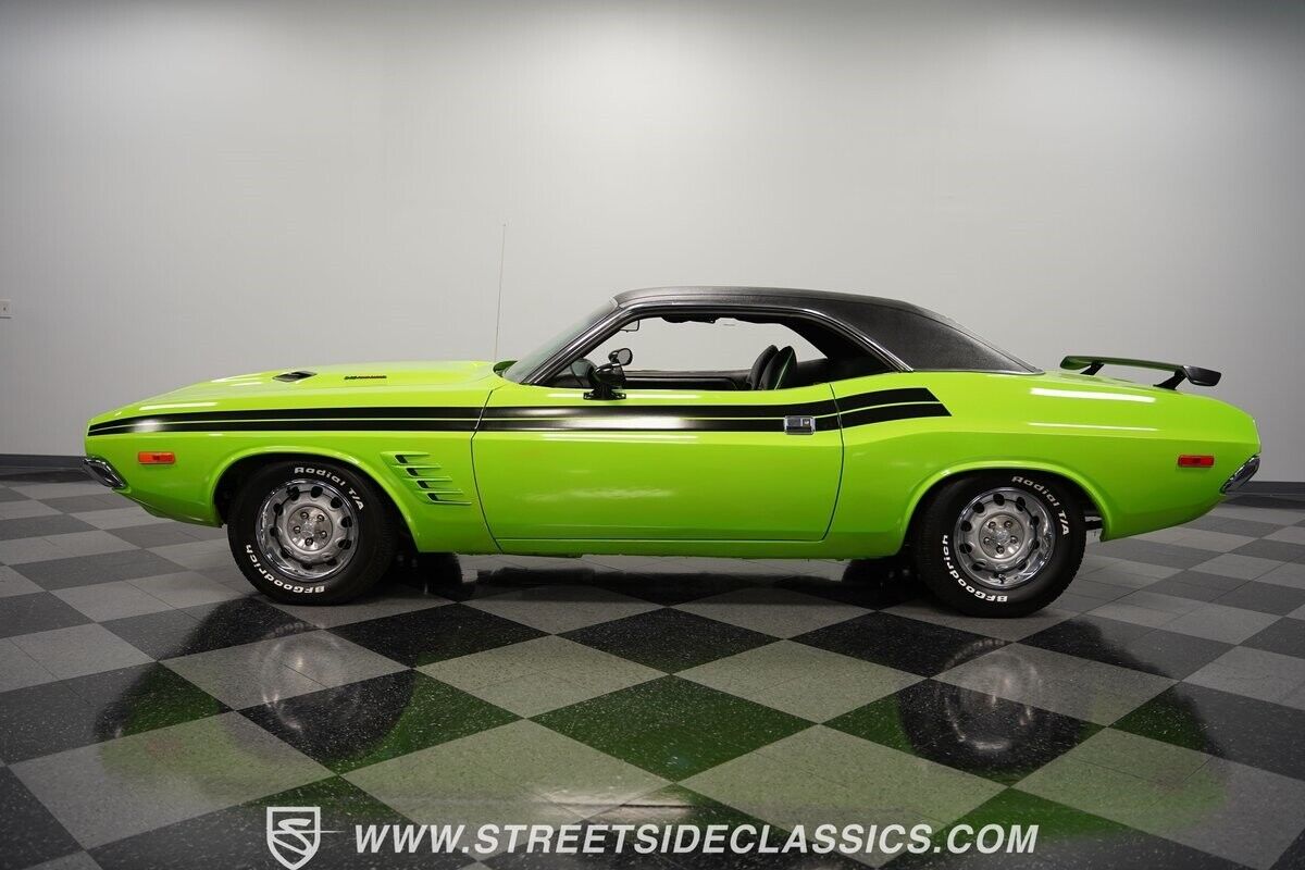 Dodge-Challenger-1973-7