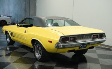 Dodge-Challenger-1973-8