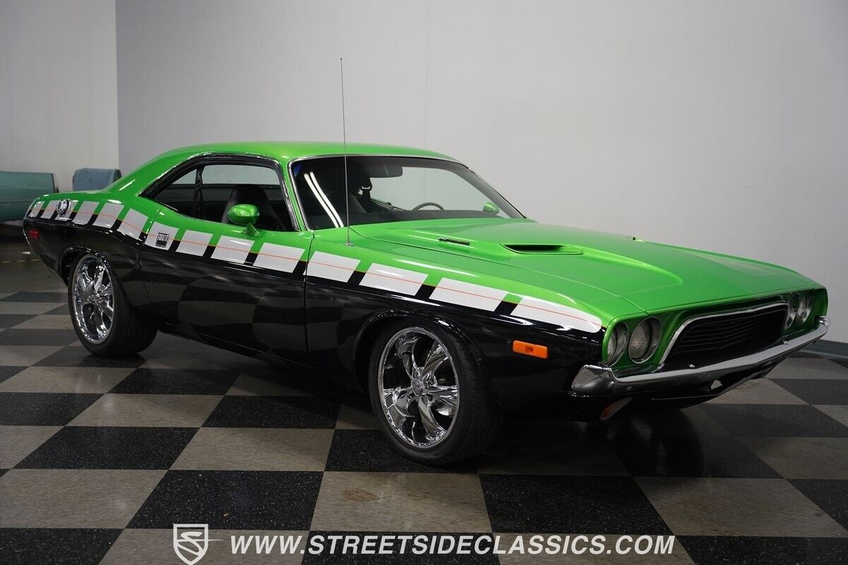 Dodge-Challenger-1974-18