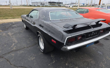 Dodge-Challenger-1974-5