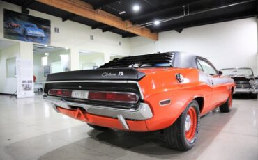 Dodge-Challenger-TA-340-Six-Pak-1970-3