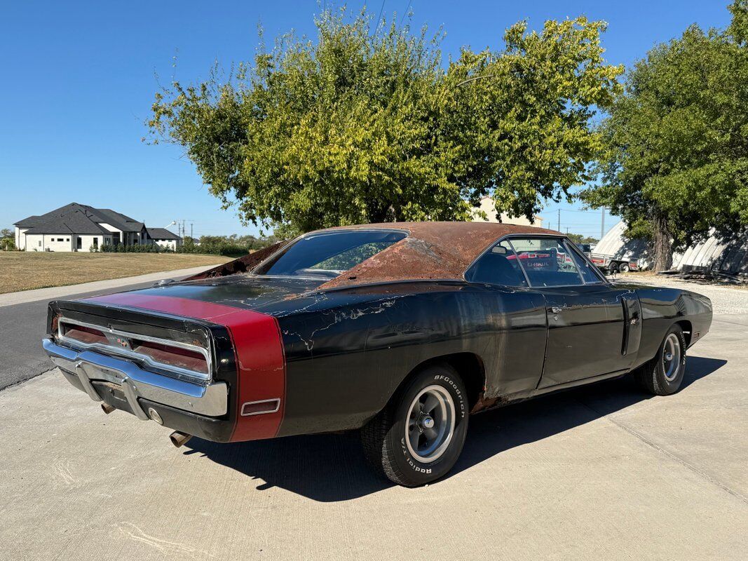 Dodge-Charger-1970-2