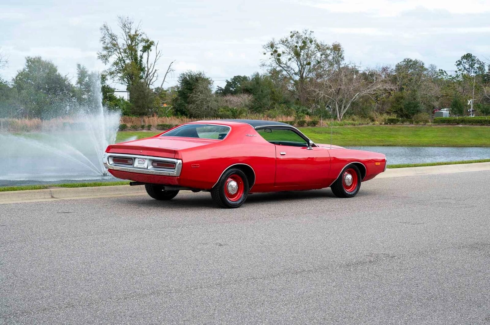 Dodge-Charger-1972-25