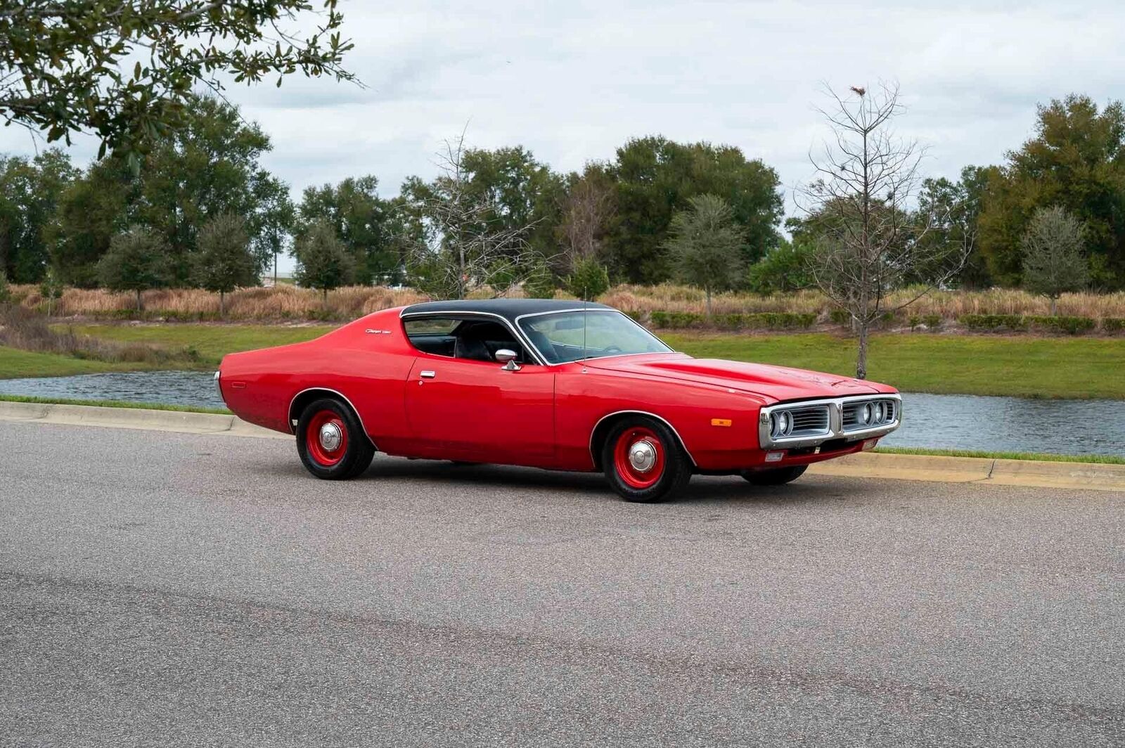 Dodge-Charger-1972-27