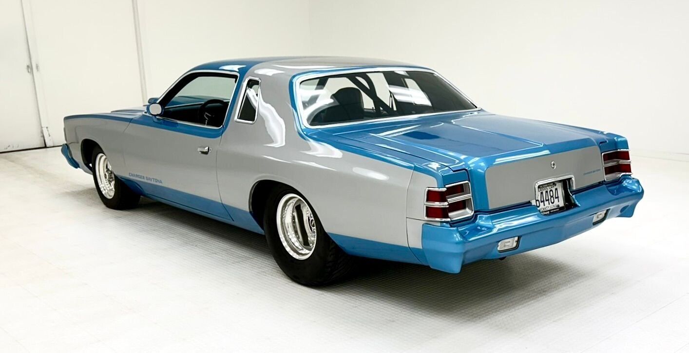 Dodge-Charger-1975-2